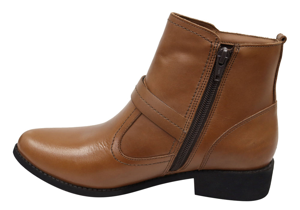 Via Paula Lotus Womens Comfortable Brazilian Leather Ankle Boots